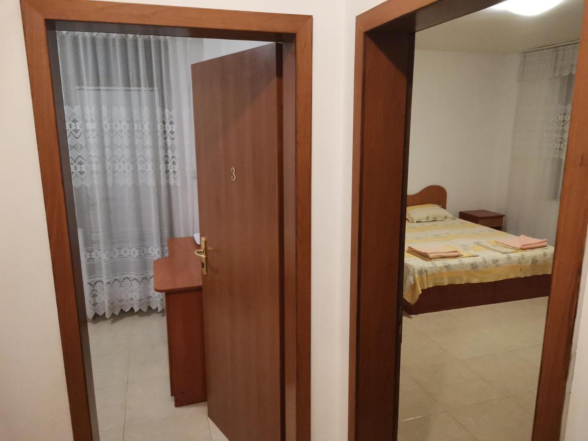 Къща За Гости Кадиеви Primorsko Exterior foto
